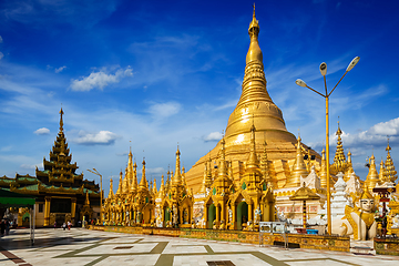 Image showing Shwedagon pagoda in Yangon, Myanmar