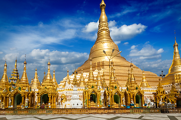 Image showing Shwedagon pagoda in Yangon, Myanmar