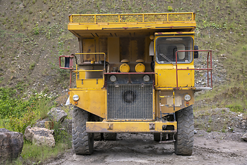 Image showing yellow haul truck