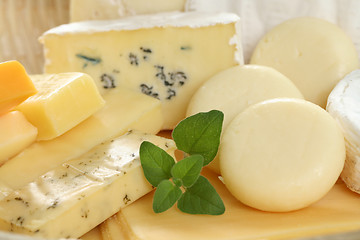 Image showing board of cheese