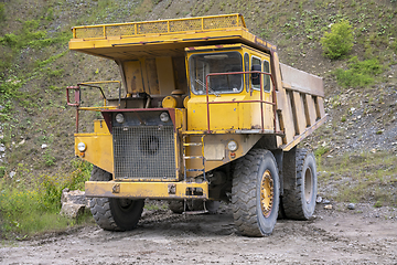 Image showing yellow haul truck