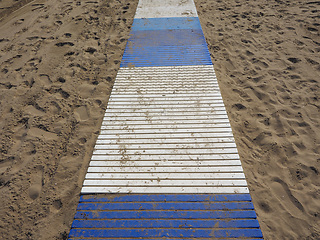 Image showing Path to the beach