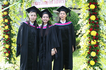 Image showing graduates