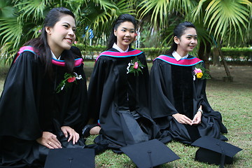 Image showing graduates