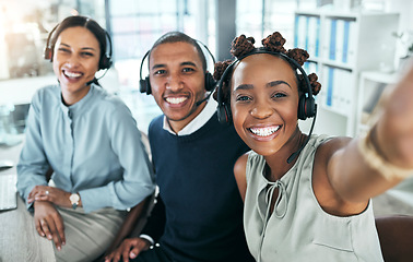 Image showing Fun selfie of call center agents, customer service or online support workers and friends in an office. Telemarketing group, team or staff of helpdesk assistants and hotline management people