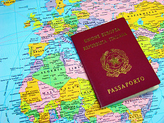 Image showing Italian passport