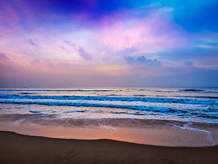 Image showing Peaceful ocean sunrise