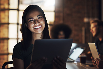 Image showing Portrait, business and woman with a tablet, night and smile with connection, startup and communication. Staff, evening or employee with technology, email notification or internet with research or app