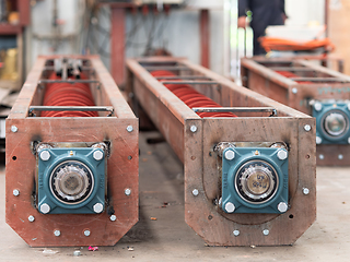 Image showing Ball bearings on screw conveyors