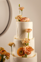 Image showing Elegant style wedding cake