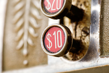 Image showing Ten Dollar Button