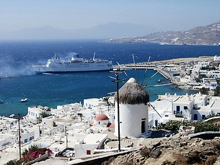 Image showing Ferry close to Port