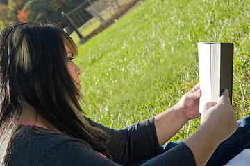 Image showing Woman Reading