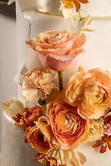 Image showing Cake with flowers, close up