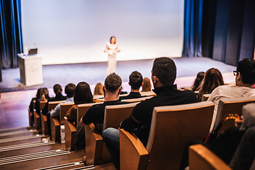 Image showing Woman giving presentation on business conference event.