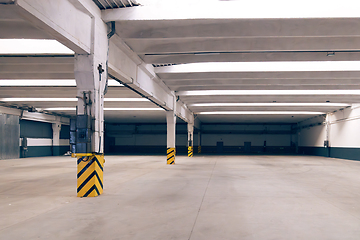 Image showing Interior of large empty storehouse