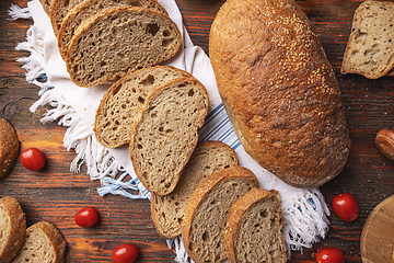 Image showing Top view of sliced wholegrain bread