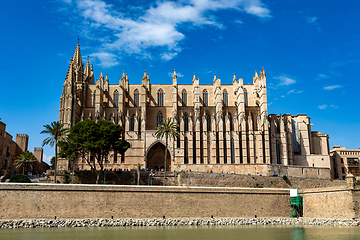 Image showing Gothic medieval cathedral La Seu and Royal Palace of La Almudain