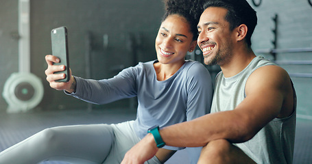 Image showing Asian man, woman or phone selfie in gym workout, training or exercise for social media, health app or fitness vlog. Smile, happy or bonding exercise friends or people on mobile photography technology