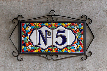 Image showing Number 5, five, house number
