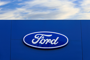 Image showing Ford Motor Company Logo at Dealership