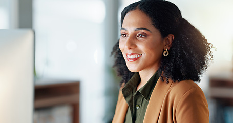 Image showing Girl at computer in office, thinking and reading email report, feedback review or article at digital agency. Internet, research and woman at tech startup networking, writing schedule or admin project