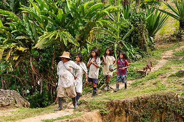 Image showing Indigenous Koguis family in the Sierra Nevada de Santa Marta, Magdalena, Colombia