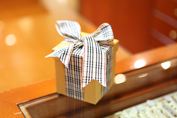 Image showing gift box at store