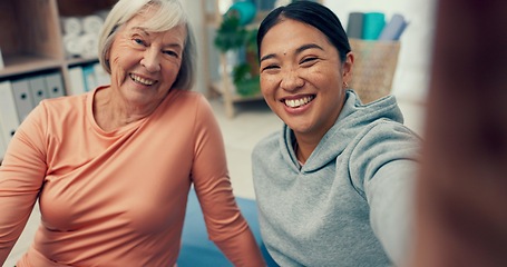 Image showing Chiropractor, selfie or old woman in physical therapy after mobility rehabilitation and social media. Elderly patient, physiotherapy or senior person with pictures or photo with memory and fitness