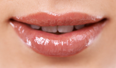 Image showing Closeup, lips and shine with woman for beauty, makeup with gloss or oil for hydration and wellness. Lip care, cosmetics and glow with treatment, moisturizing for mouth and dermatology for skin