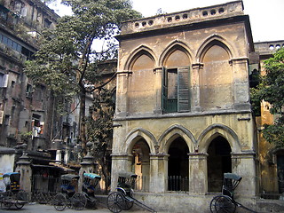 Image showing Old buildings and carriages. Kolkata. India