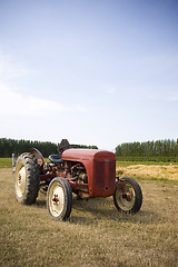 Image showing Red Tractor