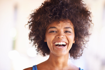 Image showing Woman, portrait and laugh outdoors for humor, comedy and happy or satisfaction on college campus. Female person, university student and smile for funny joke, confidence and enjoyment in Brazil