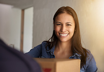 Image showing Woman, smile and portrait with delivery, order and moving box for real estate and property. Cardboard, shipping and giving with package and happy homeowner with courier service and customer at home
