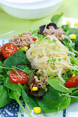 Image showing Green salad with tunny