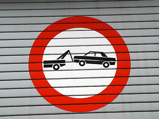 Image showing car towing sign