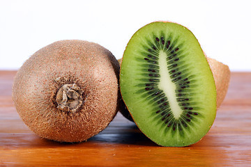 Image showing half kiwi