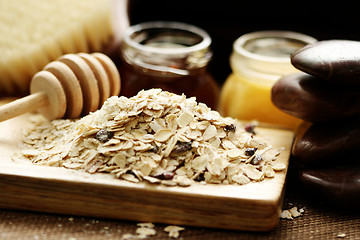 Image showing oatmeal and honey