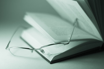 Image showing book and glasses