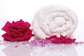 Image showing rose bath items