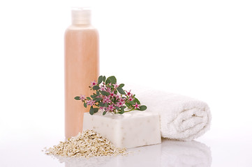 Image showing spa. bath items