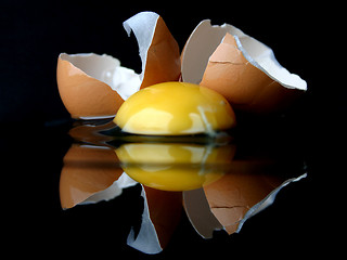 Image showing Still-life with a broken egg [5]