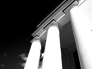 Image showing White columns, B/W mode