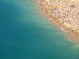 Image showing Crowded beach shore