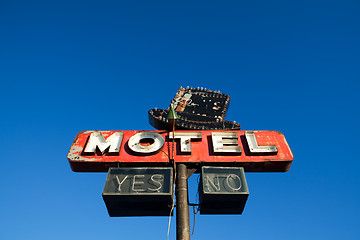 Image showing motel sign against blue sky