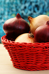 Image showing basket of onions