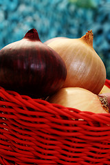 Image showing basket of onions