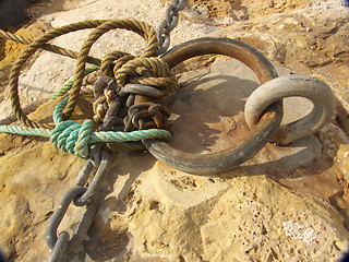 Image showing chain and rope mooring