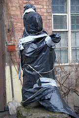 Image showing Black sculpture