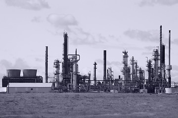 Image showing Oil refinery